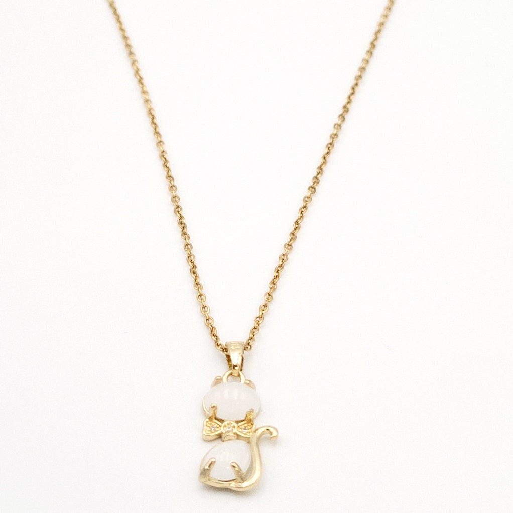 Gold Adorable Pendant Dainty Necklace