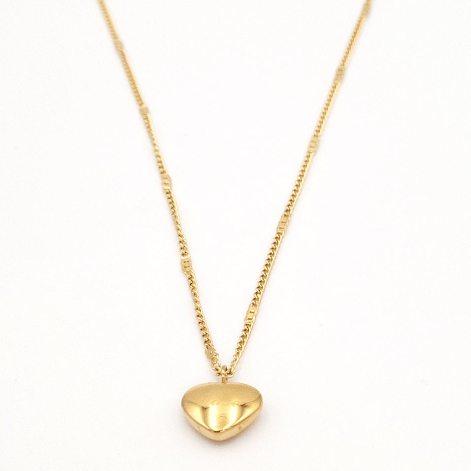 Gold Heart Plain Necklace