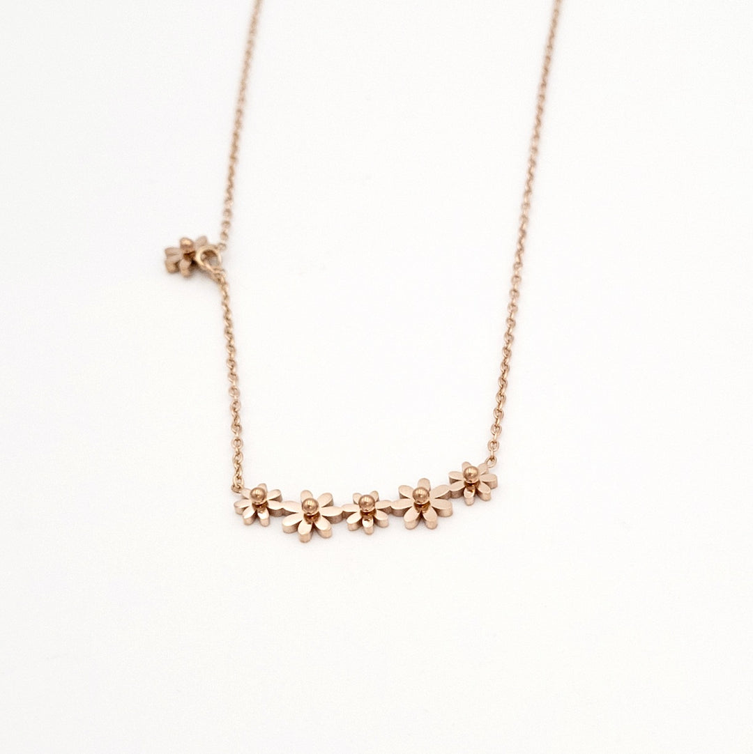 Rose Gold Flower Detailed Necklace