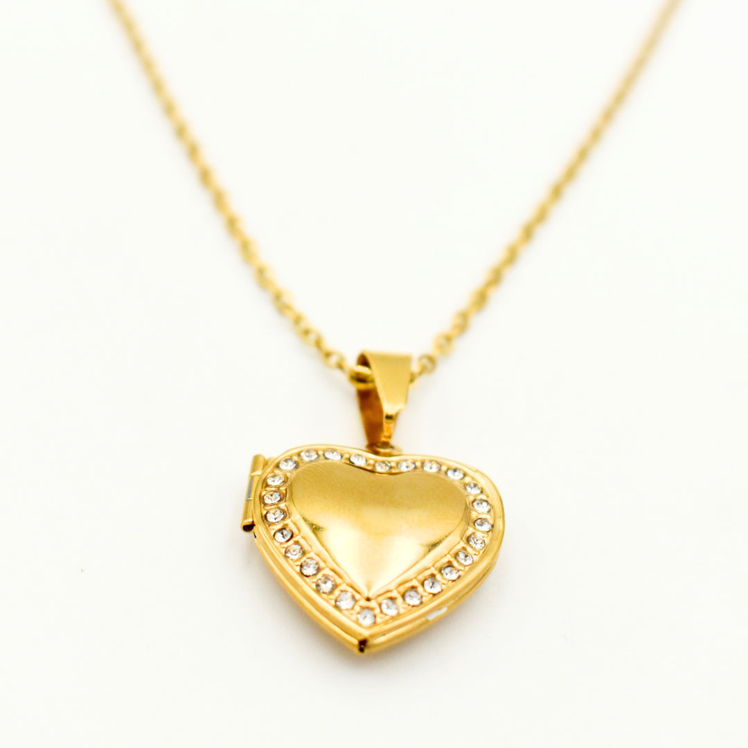 Gold Toned Heart Locket Necklace 11104