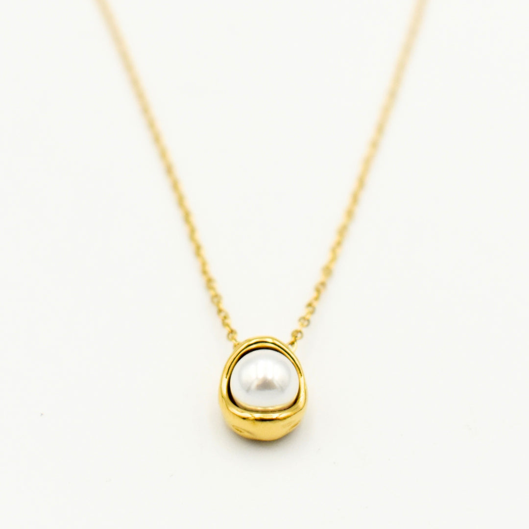 Gold Toned Fresh Water Pearl Pendant 11113