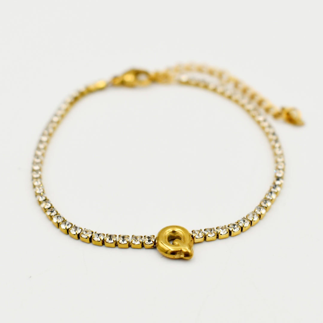 Gold Toned Letter 'Q' Bracelet