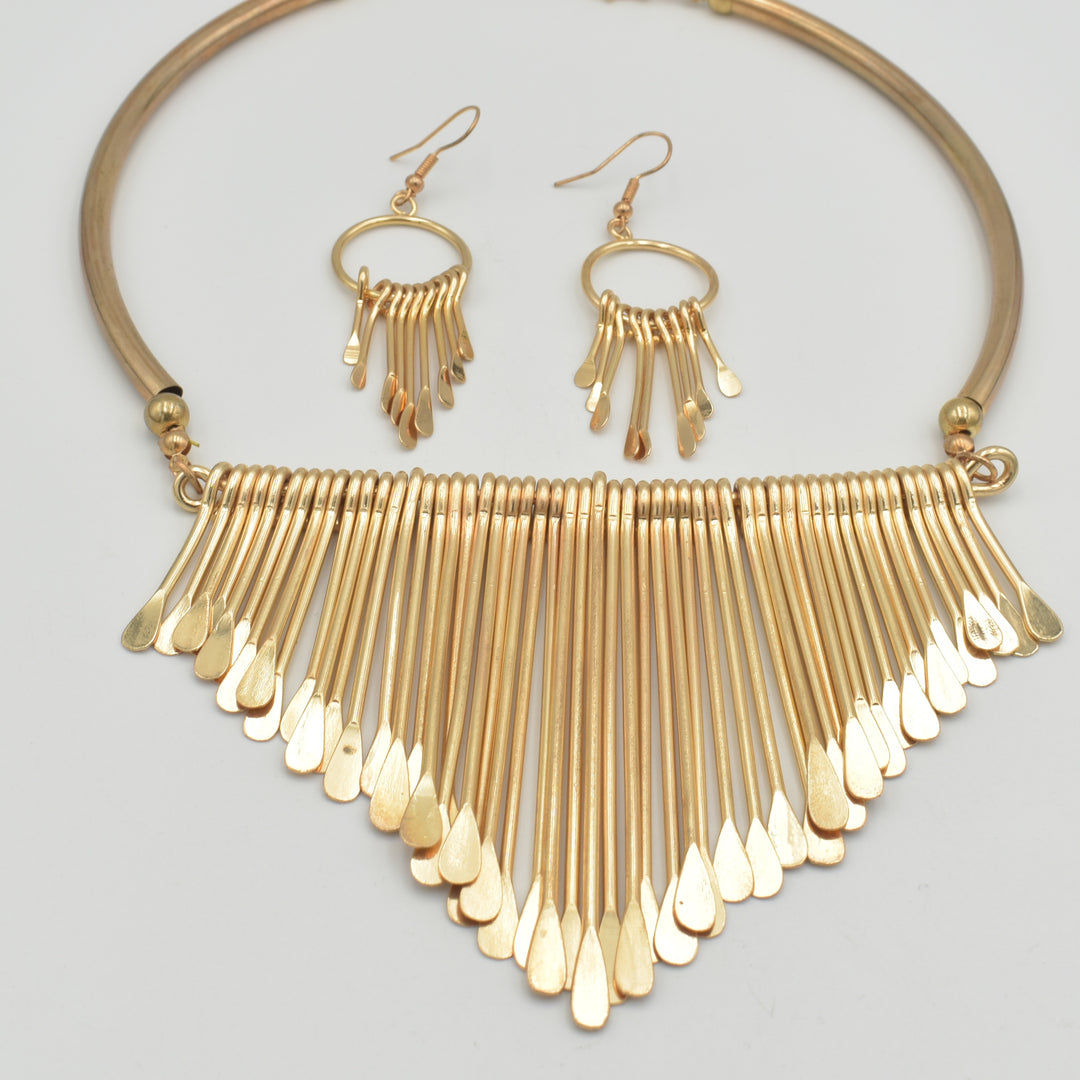 Gold Stylish Hanging Necklace Set