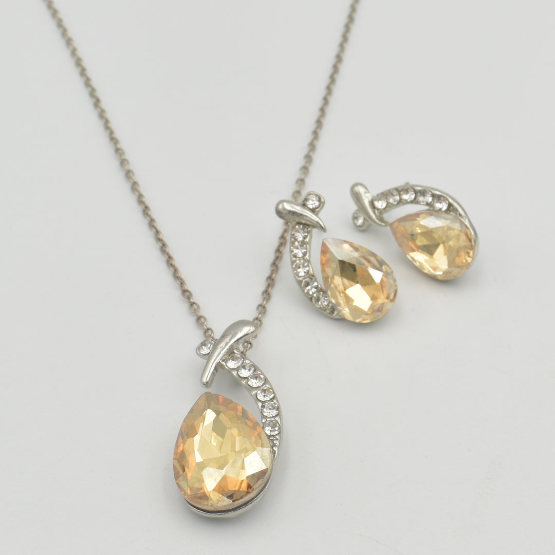 Silver Topaz Pear Pendant Necklace Set