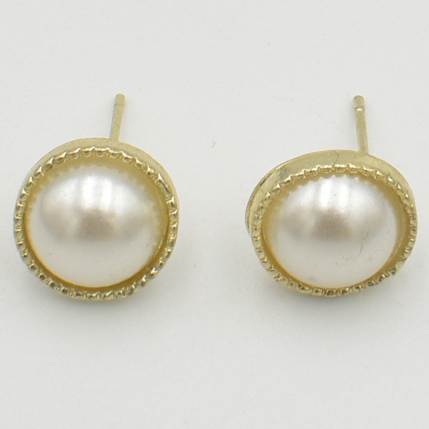Gold Pearl Medium Stud Earrings