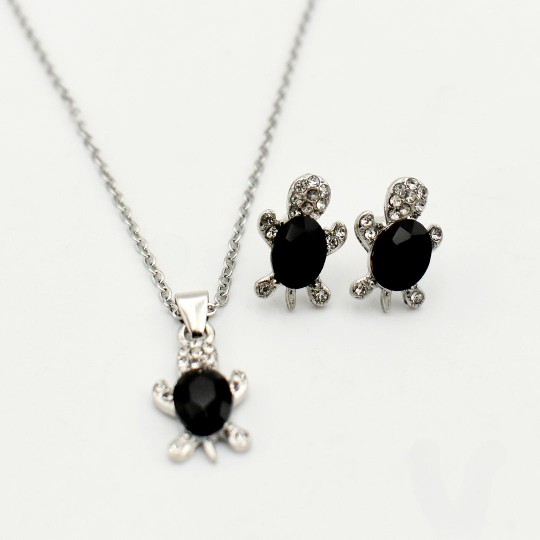 Silver Black Turtle Pendant Necklace Set