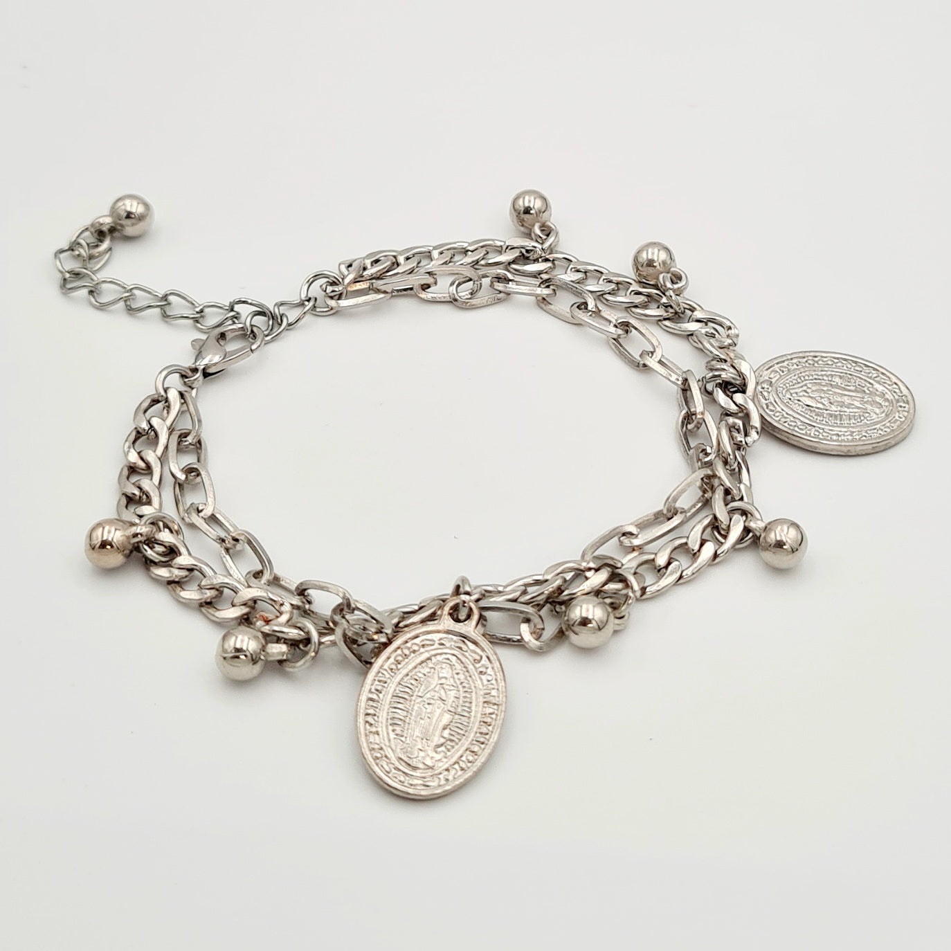 Gold plated waterproof minimalist chain link bracelet by Elli Jewellery