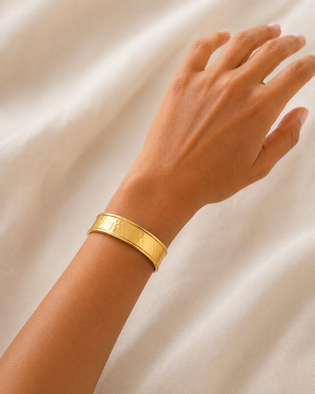 Gold Toned Hammered Textured Brushed Bangle Bracelet (11451)