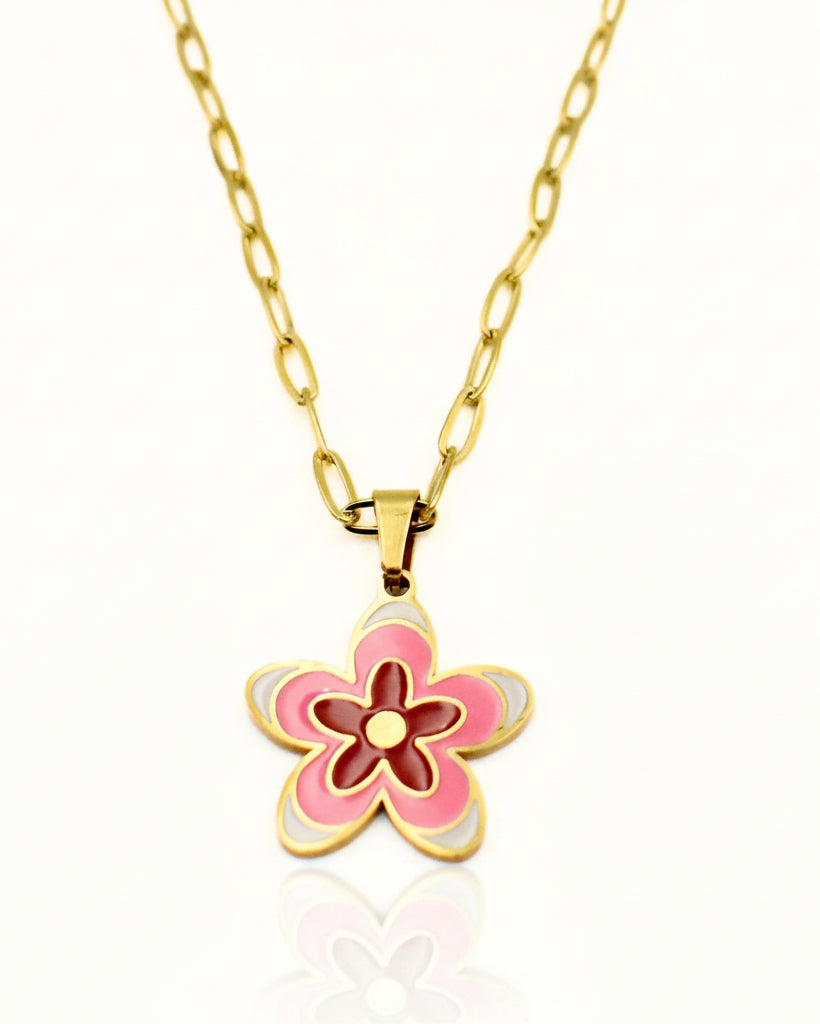 Gold plated waterproof daisy flower pendant necklace by Elli Jewellery