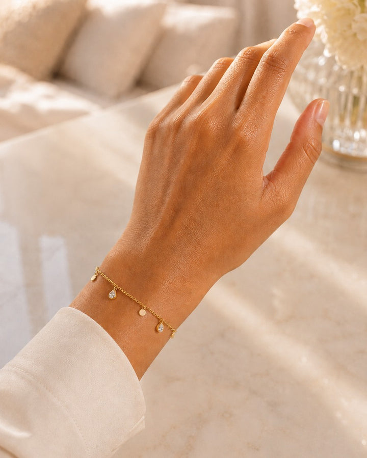 Gold Plated Waterproof Teardrop Charm Dainty Chain Bracelet (10531)