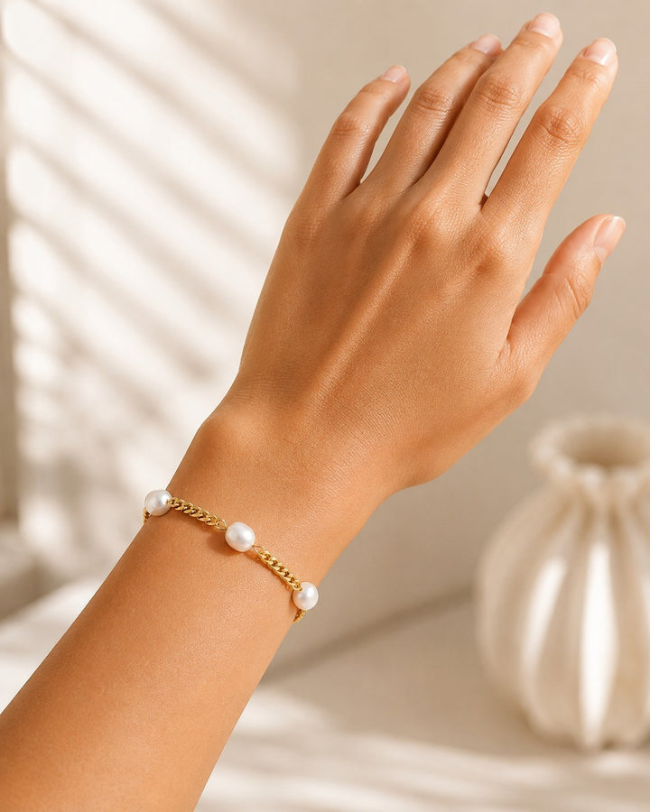 Gold Plated Waterproof Pearl Link Chain Bracelet (10526)