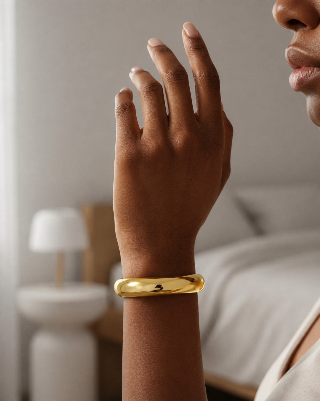 Gold Plated Waterproof Slim 1cm Bangle Bracelet (11804)