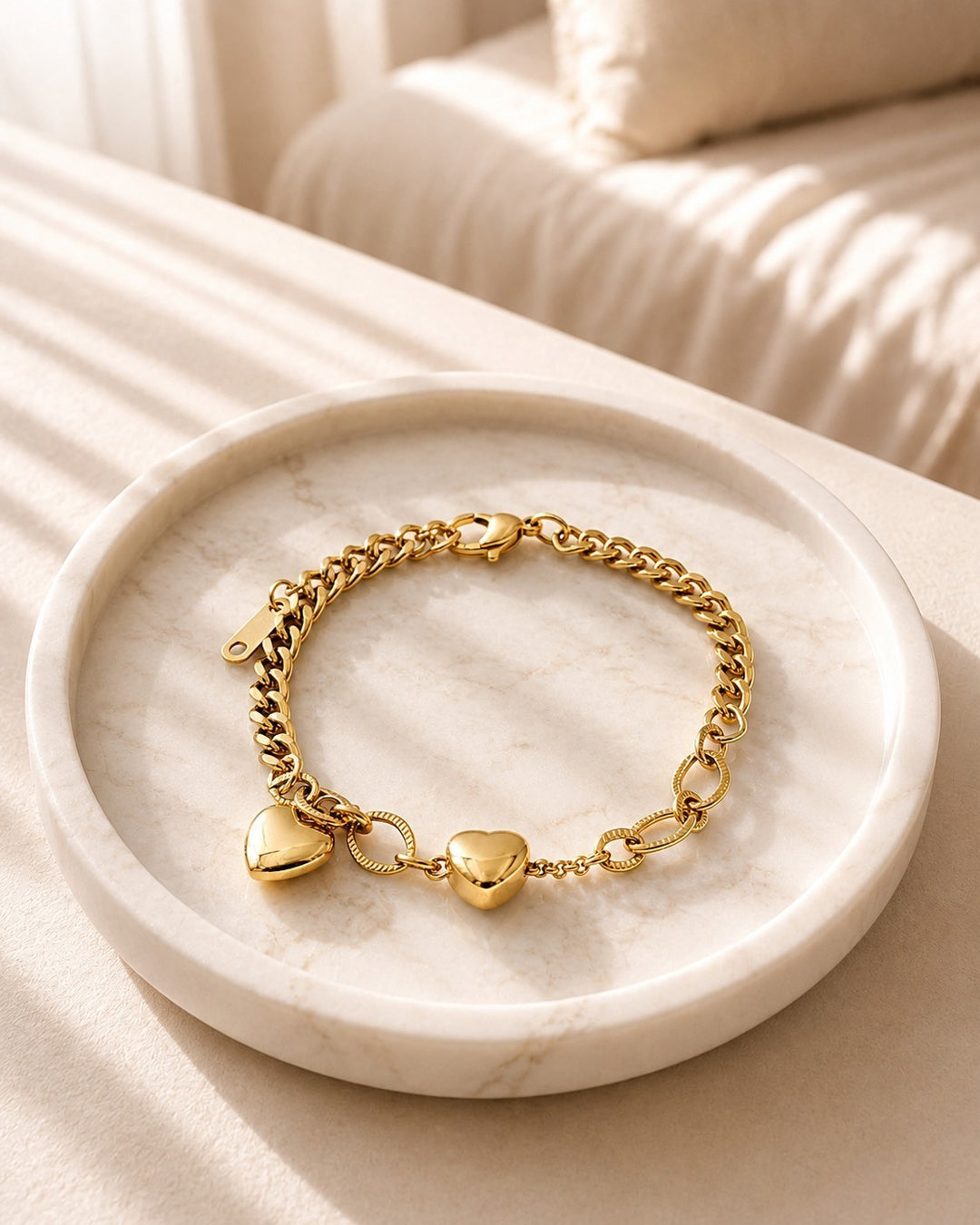 Gold Plated Waterproof Curb Chain Heart Charm Bracelet (10994)