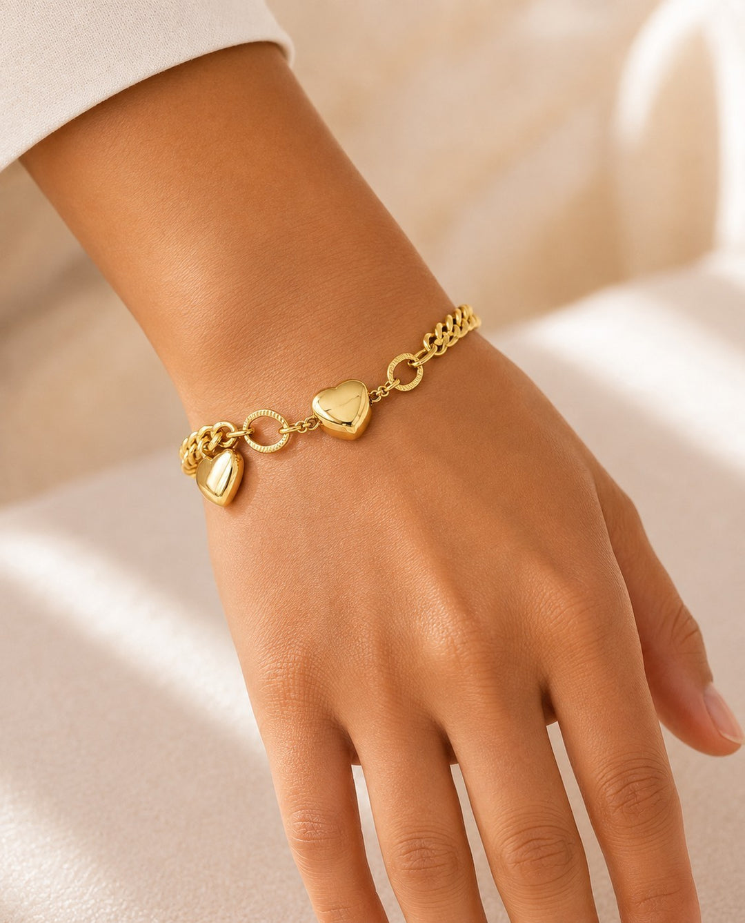 Gold Plated Waterproof Curb Chain Heart Charm Bracelet (10994)