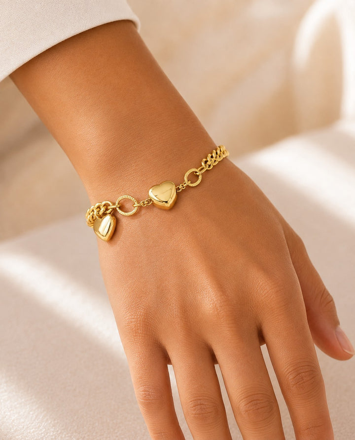 Gold Plated Waterproof Curb Chain Heart Charm Bracelet (10994)