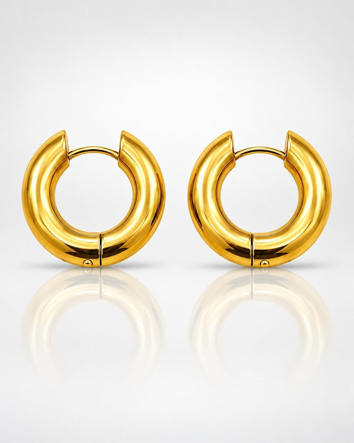 Elli Jewellery gold plated chunky hoop earrings with a polished finish and 2.5cm diameter for a modern statement look.