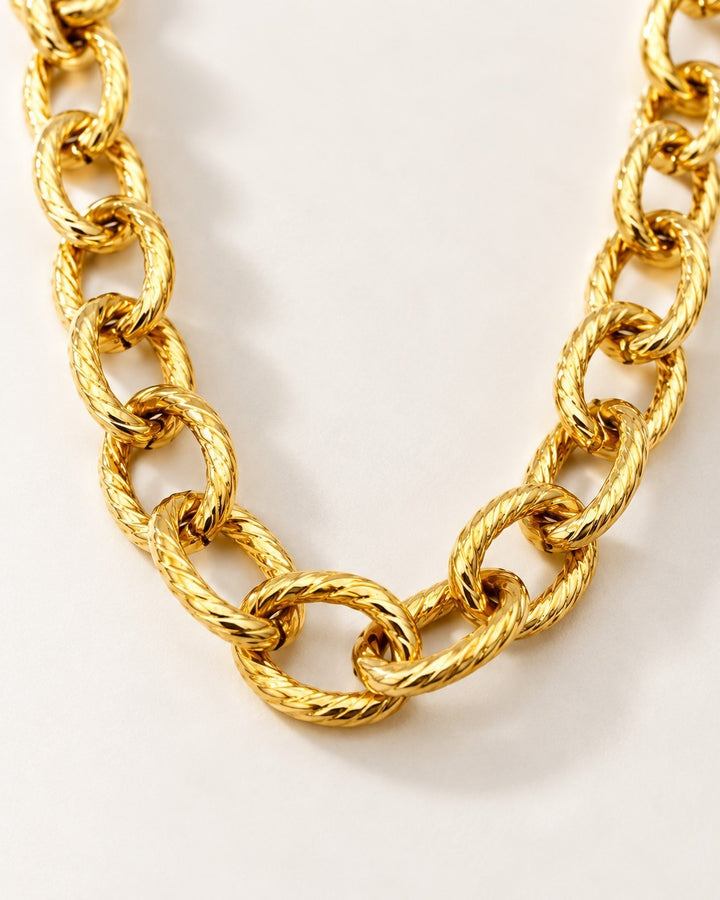 Elli Jewellery gold plated waterproof chunky link chain necklace with textured interlocking links