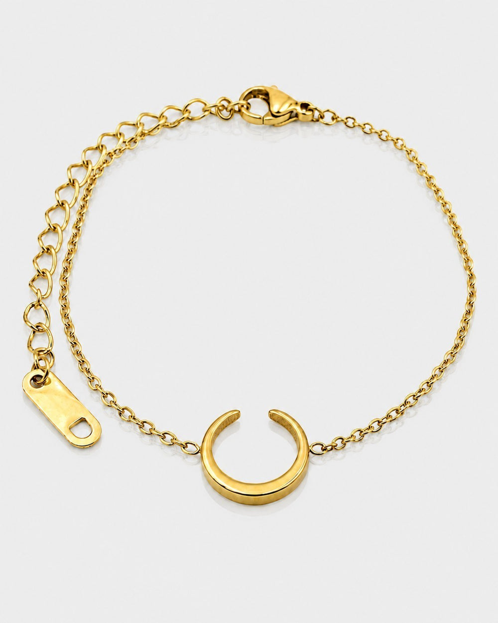 Elli Jewellery gold plated minimalist chain bracelet with a crescent moon charm and adjustable clasp