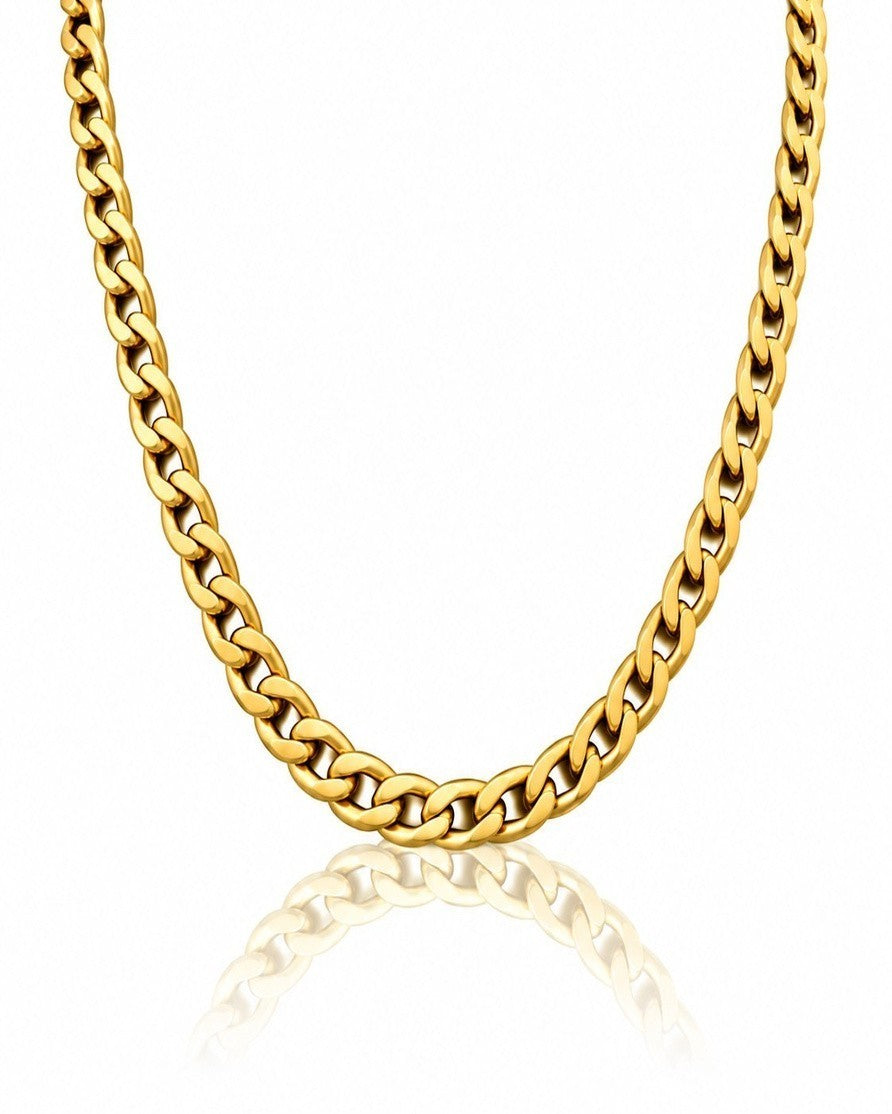 Elli Jewellery gold plated waterproof Figaro chain necklace with a classic alternating link design.
