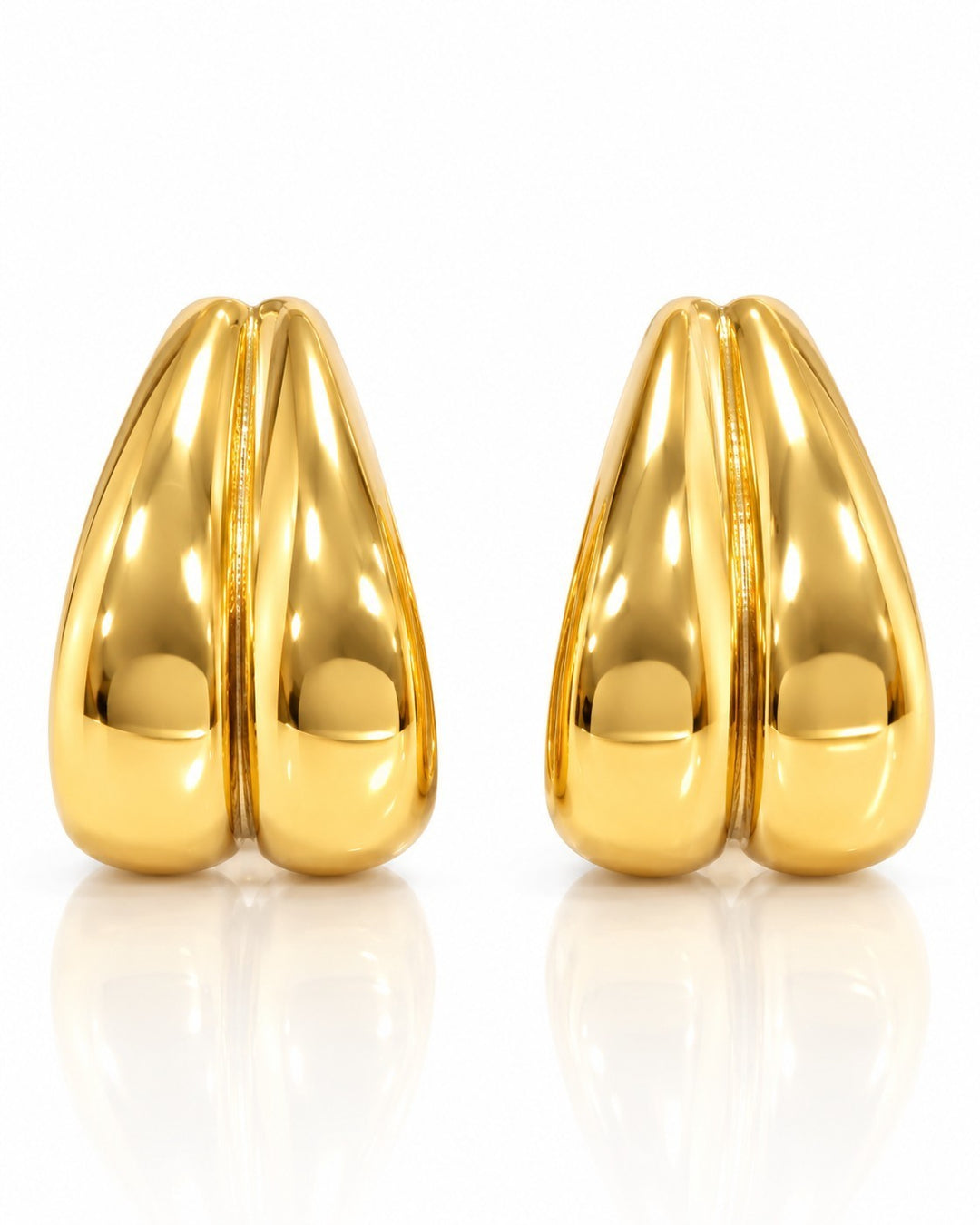 Elli Jewellery gold plated stainless steel interlocking double C hoop earrings with a sculptural, waterproof design.