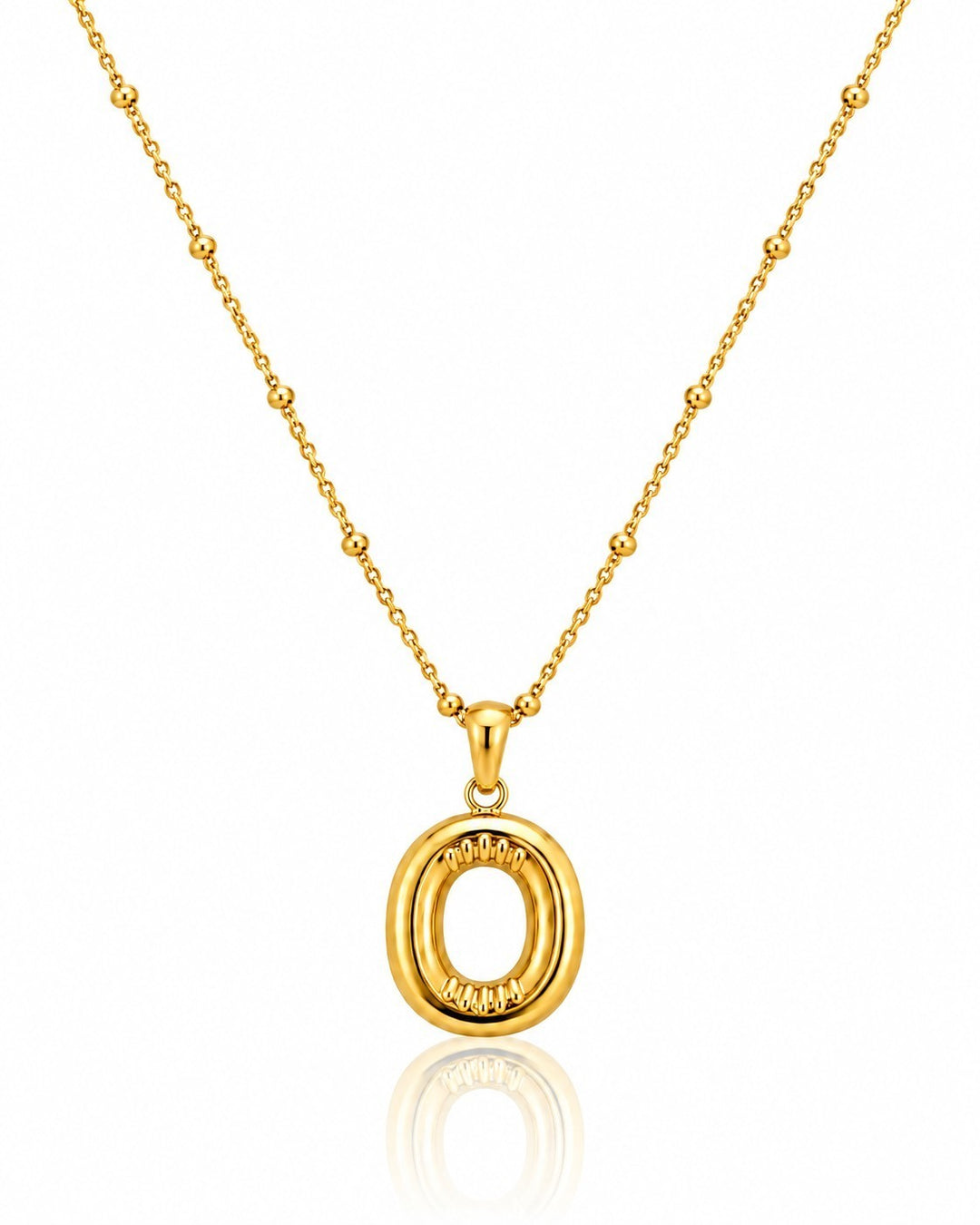 Elli Jewellery gold plated chunky letter O pendant necklace on a delicate beaded chain