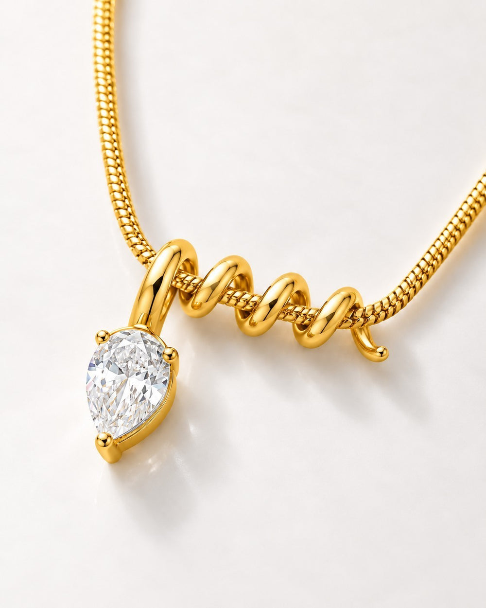 Elli Jewellery gold plated pear shaped diamante crystal pendant necklace on a delicate snake chain