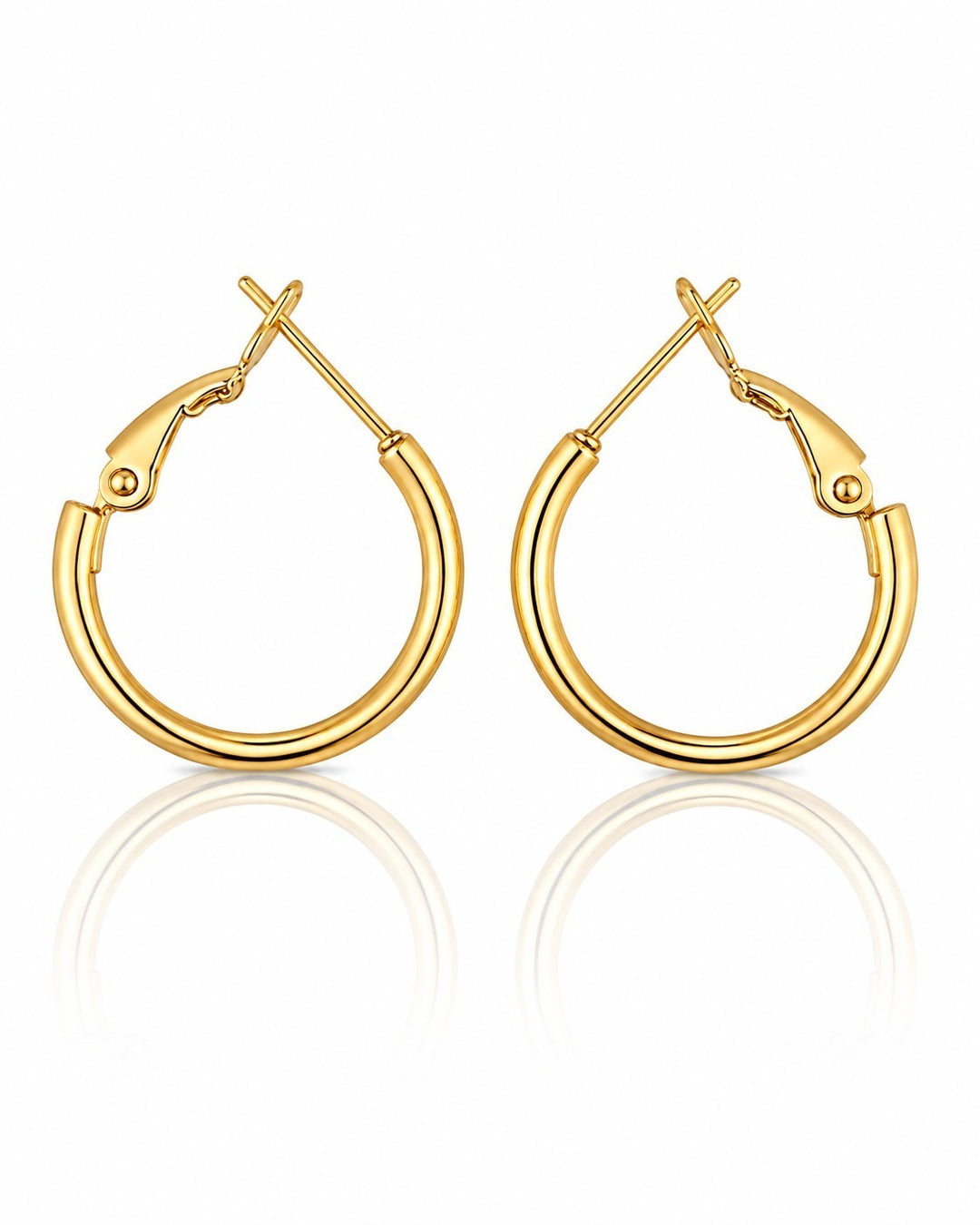 Elli Jewellery polished 18ct gold plated hoop earrings with a secure hinged clasp on a white reflective background.