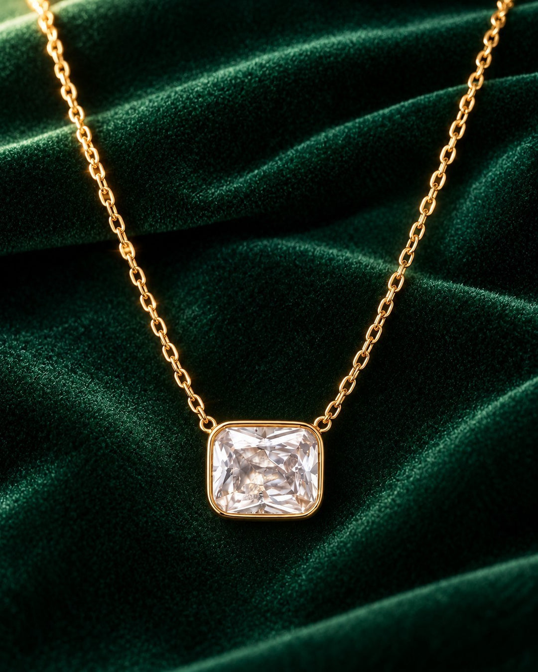 Elli Jewellery gold plated rectangular pendant necklace featuring a sparkling cubic zirconia stone on a delicate chain
