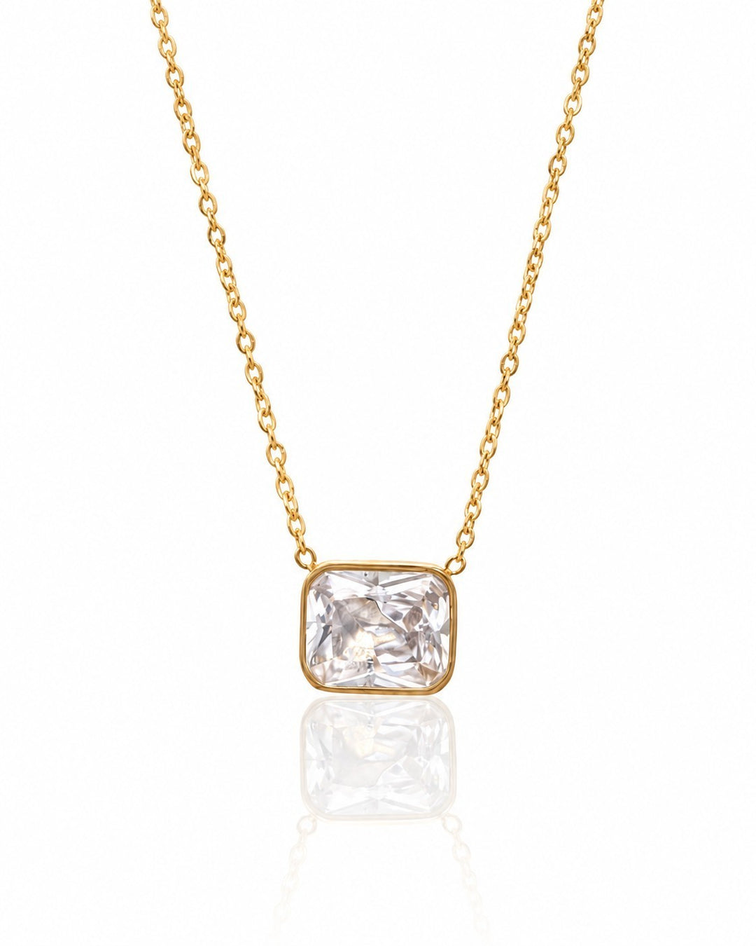 Elli Jewellery gold plated rectangular pendant necklace with a sparkling cubic zirconia stone on a delicate chain.