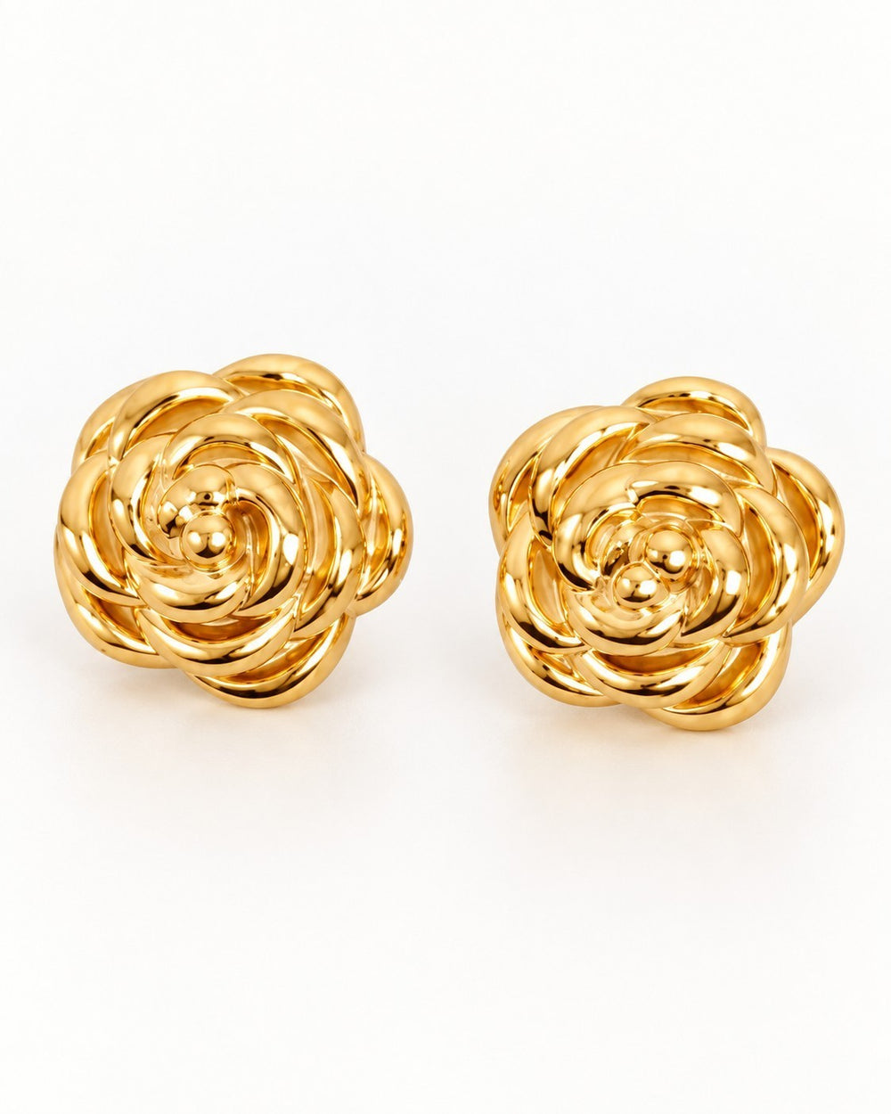 Elli Jewellery rosette stud earrings in 18ct gold plated brass with a dimensional, sculptural flower petal design.