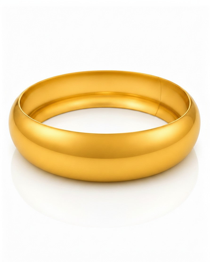 Elli Jewellery gold plated waterproof slim bangle with a smooth polished finish on a white background