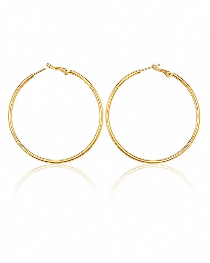 Elli Jewellery large smooth 18ct gold plated hoop earrings with a polished finish on a white background.