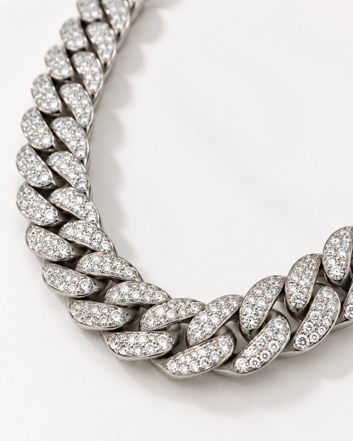 Elli Jewellery rhodium plated chunky curb chain necklace featuring sparkling crystal embellishments on silver links