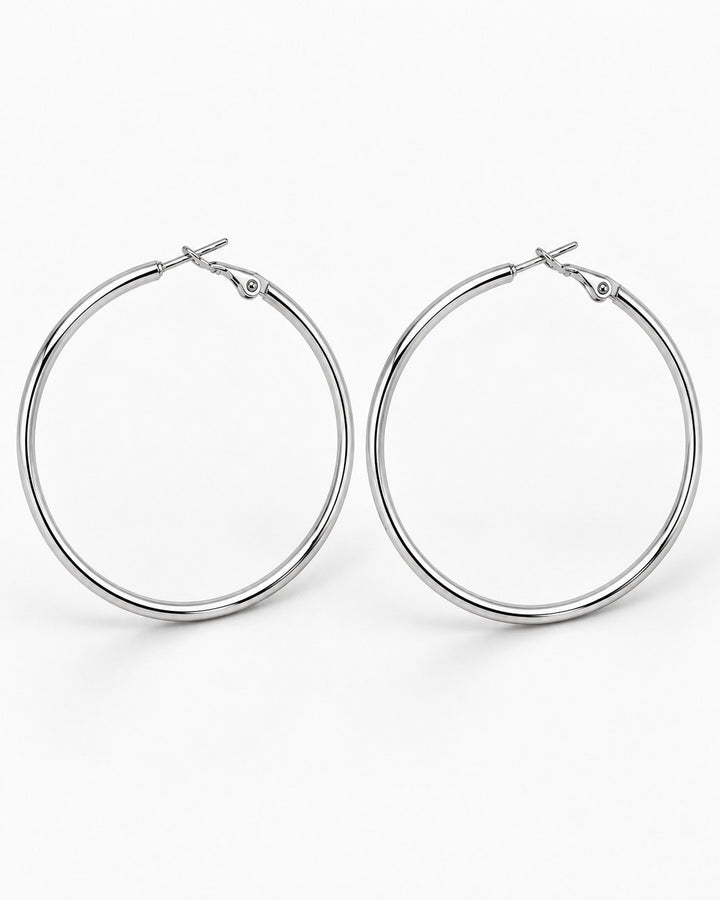 Elli Jewellery rhodium plated silver hoop earrings with a smooth polished finish and secure hinge clasp
