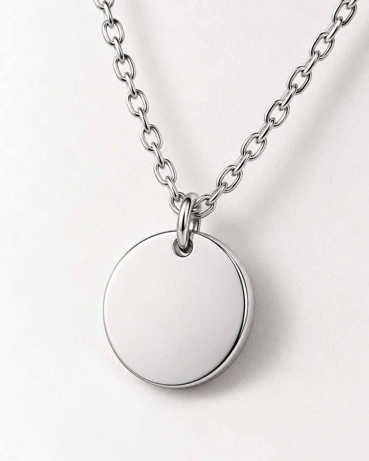 Elli Jewellery minimalist rhodium plated silver-toned plain round pendant necklace on a delicate chain