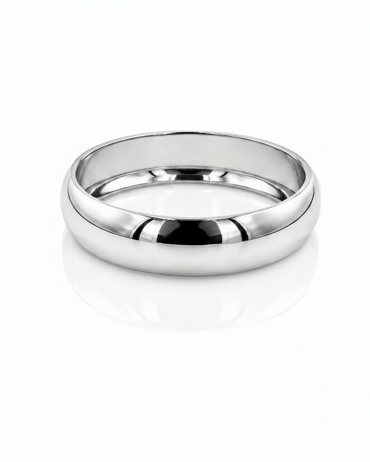 Elli Jewellery rhodium plated polished slim 1cm bangle bracelet with a minimalist and tarnish-free design.