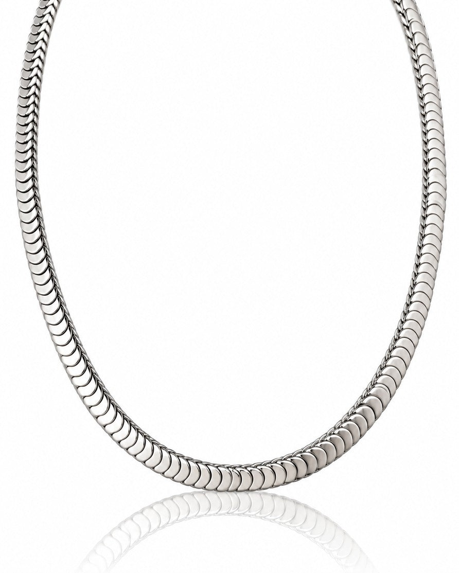 Elli Jewellery silver-toned snake chain necklace with a polished, flexible, and minimalist design.