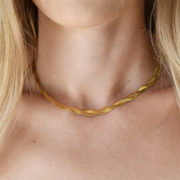 Gold-Toned Winding Chain